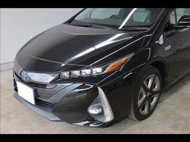 TOYOTA PRIUS PHV 2019 Image 31