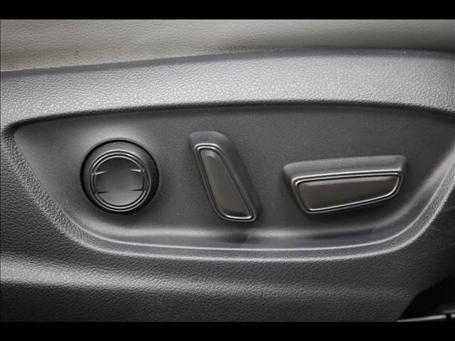 TOYOTA PRIUS PHV 2019 Image 31