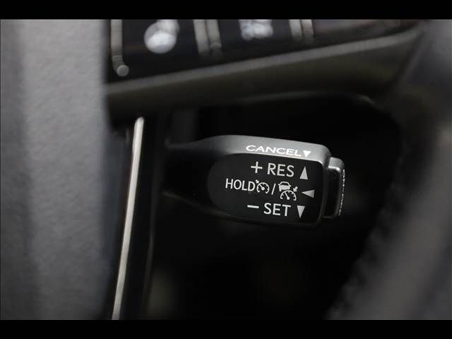 TOYOTA PRIUS PHV 2019 Image 31