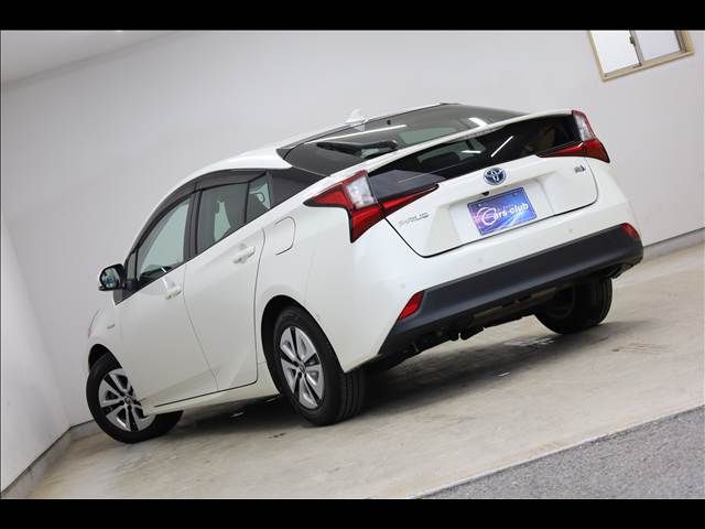 TOYOTA PRIUS 2019 Image 31