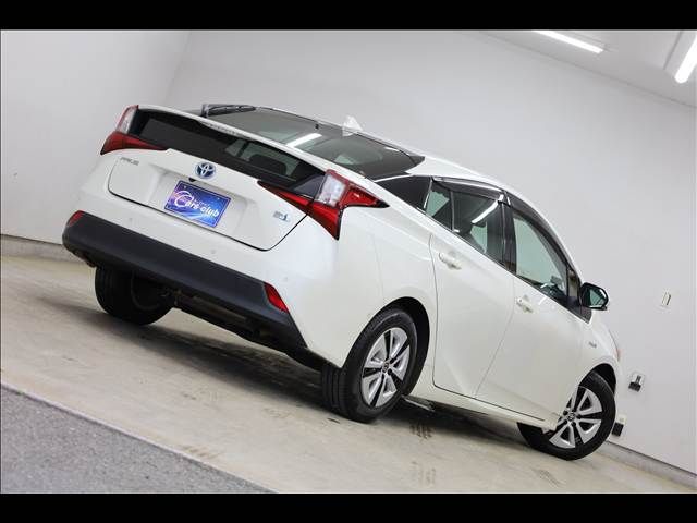 TOYOTA PRIUS 2019 Image 31