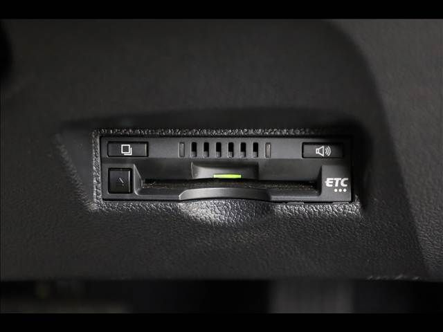 TOYOTA PRIUS 2019 Image 31