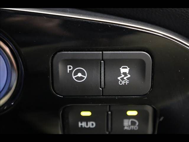 TOYOTA PRIUS 2019 Image 31