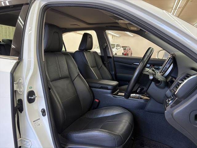 TOYOTA CROWN SEDAN HYBRID 2014 Image 31