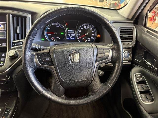 TOYOTA CROWN SEDAN HYBRID 2014 Image 31