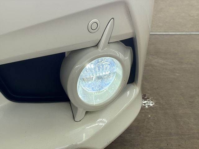 TOYOTA CROWN SEDAN HYBRID 2014 Image 31