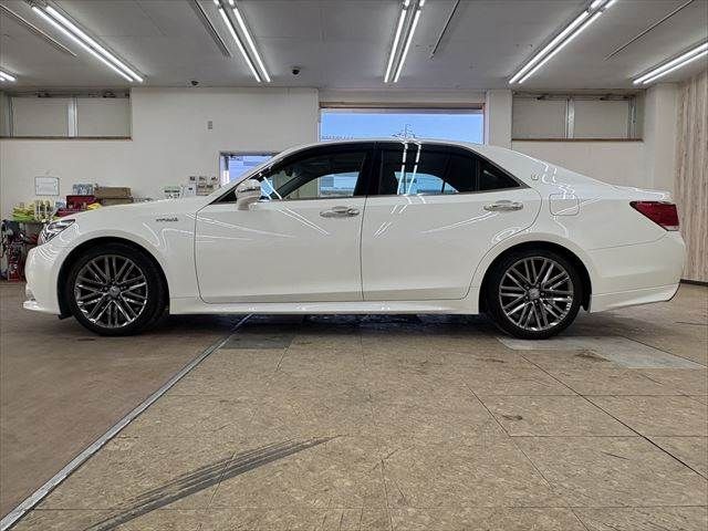 TOYOTA CROWN SEDAN HYBRID 2014 Image 31