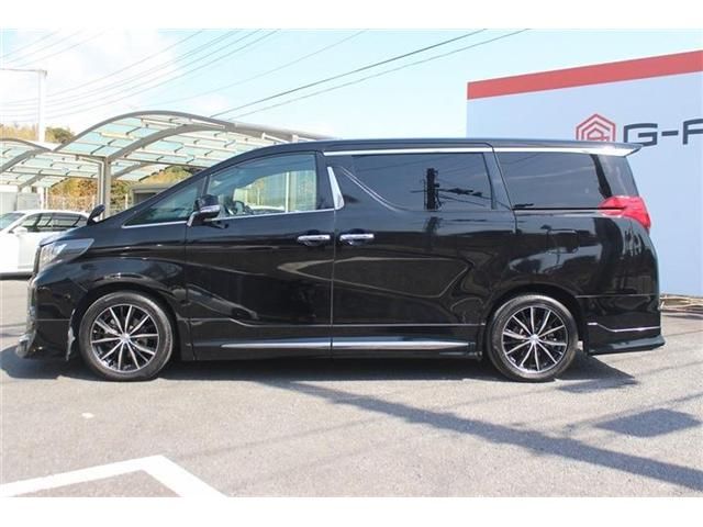 TOYOTA ALPHARD 2017 Image 31