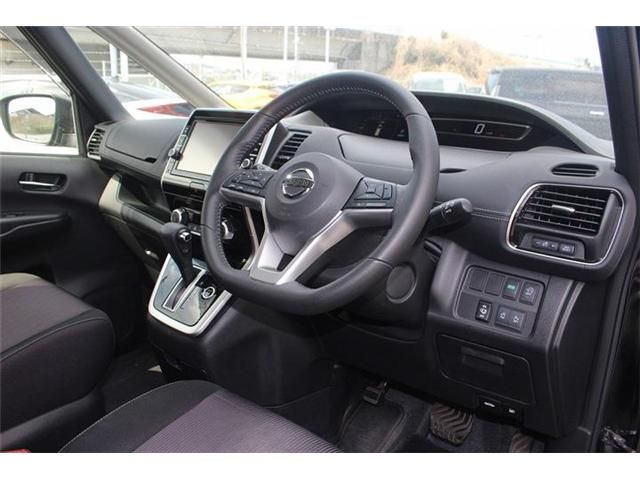 NISSAN SERENA  S-HYBRID 2017 Image 31