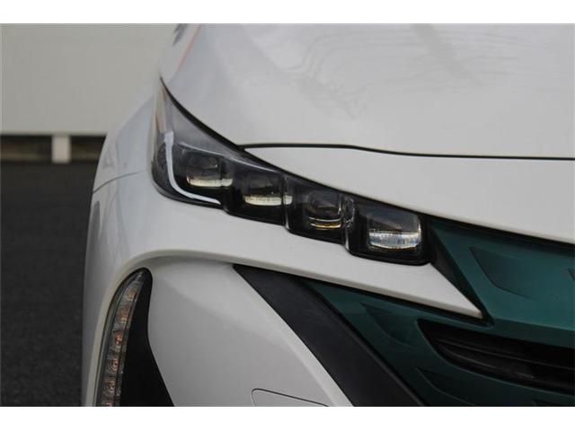 TOYOTA PRIUS PHV 2017 Image 31