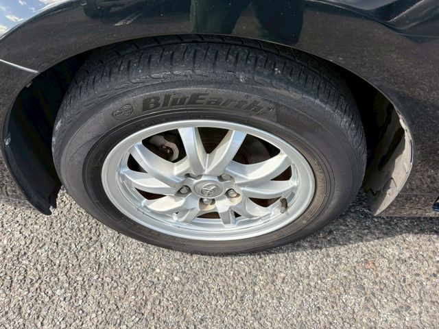 TOYOTA PRIUS ALPHA 2012 Image 31