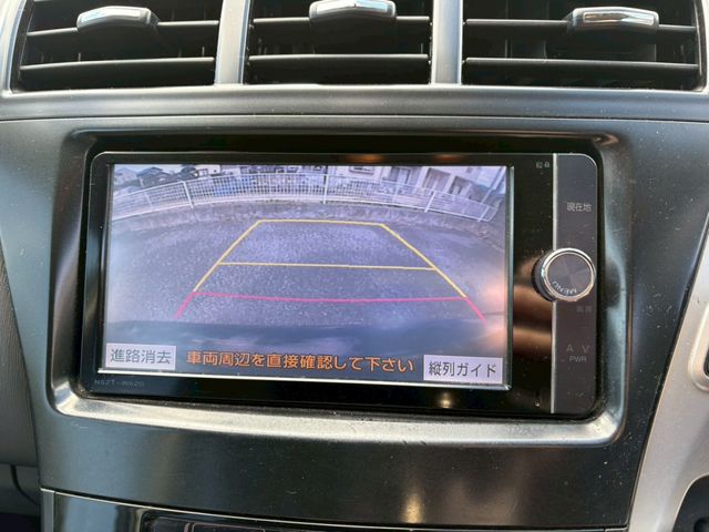 TOYOTA PRIUS ALPHA 2012 Image 31