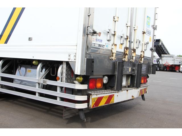 HINO PROFIA 2016 Image 31