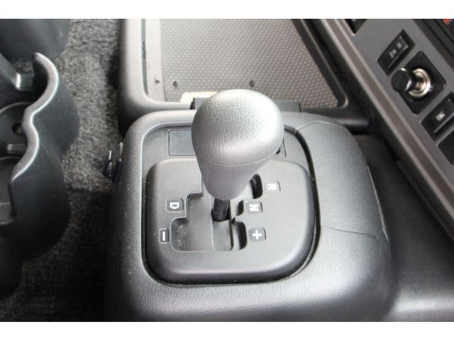 HINO PROFIA 2016 Image 31