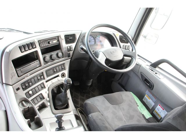 NISSAN DIESEL QUON 2011 Image 31