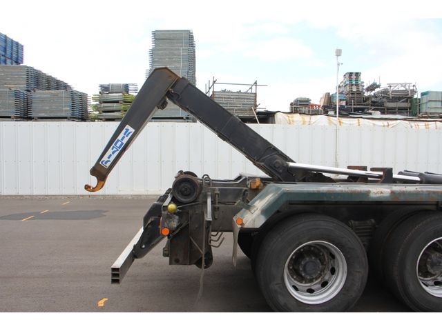 NISSAN DIESEL QUON 2011 Image 31