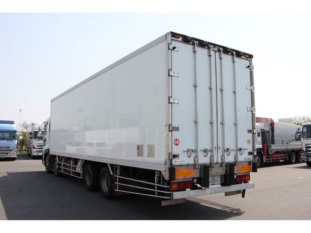 NISSAN DIESEL QUON 2007 Image 31