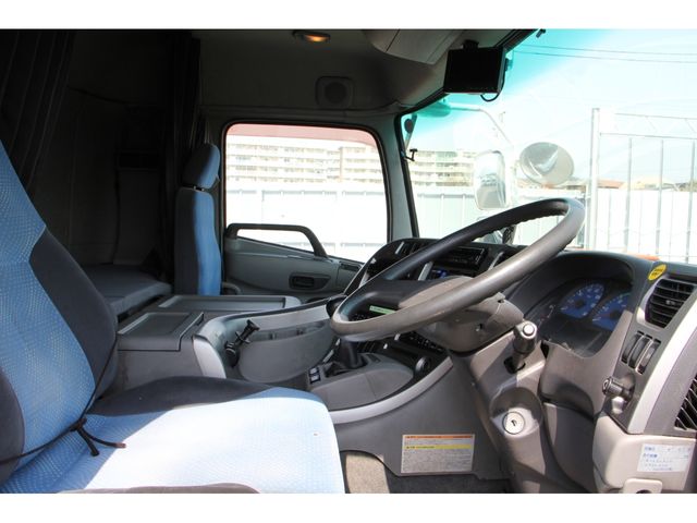 NISSAN DIESEL QUON 2007 Image 31