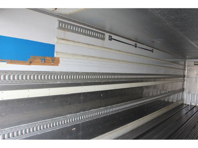 NISSAN DIESEL QUON 2007 Image 31