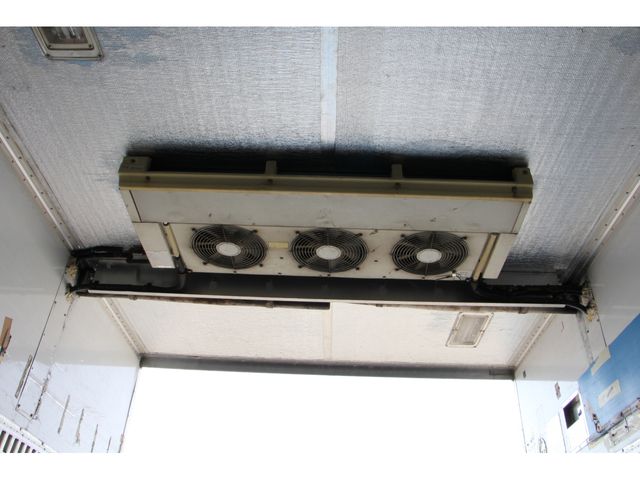 NISSAN DIESEL QUON 2007 Image 31