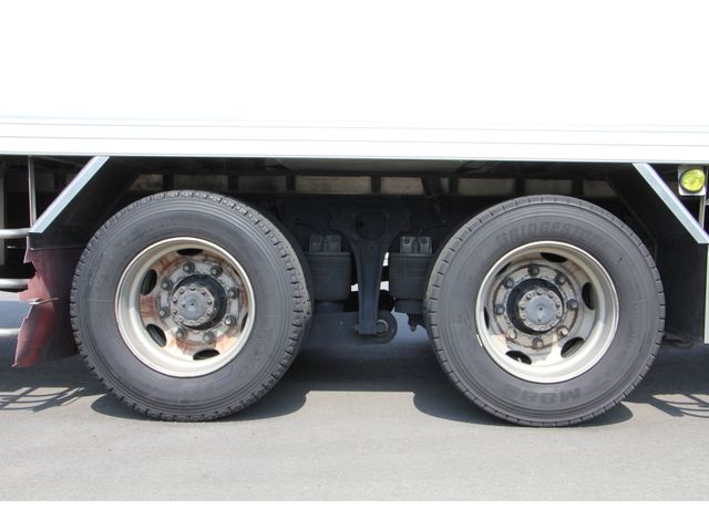 NISSAN DIESEL QUON 2007 Image 31