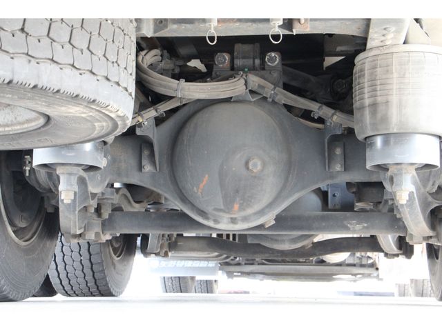 NISSAN DIESEL QUON 2007 Image 31