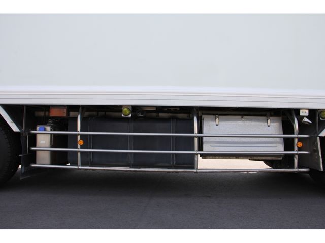 NISSAN DIESEL QUON 2007 Image 31