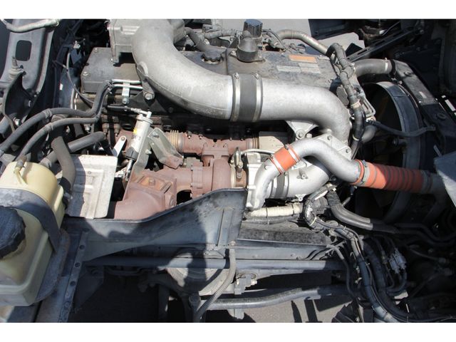 NISSAN DIESEL QUON 2007 Image 31