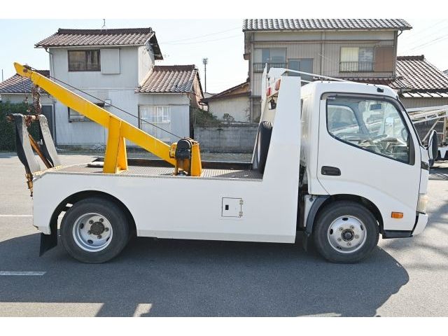 HINO DUTRO 2011 Image 31