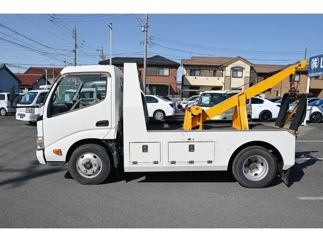 HINO DUTRO 2011 Image 31