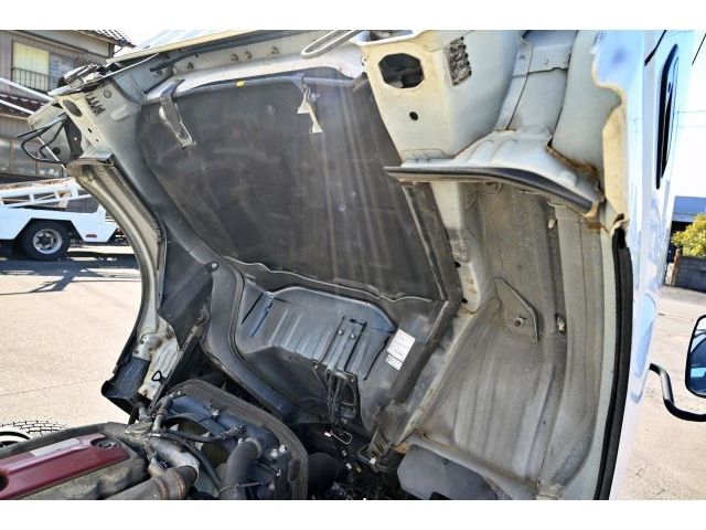 HINO DUTRO 2011 Image 31