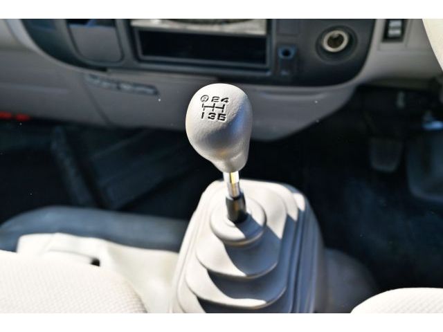 HINO DUTRO 2011 Image 31