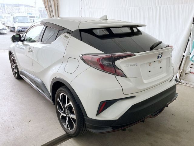 TOYOTA C-HR 2017 Image 31