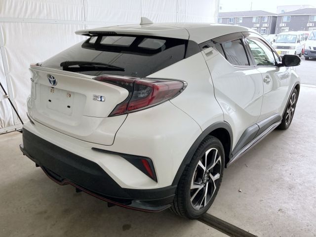 TOYOTA C-HR 2017 Image 31