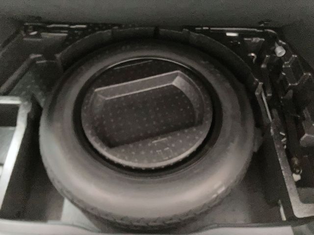 TOYOTA C-HR 2017 Image 31