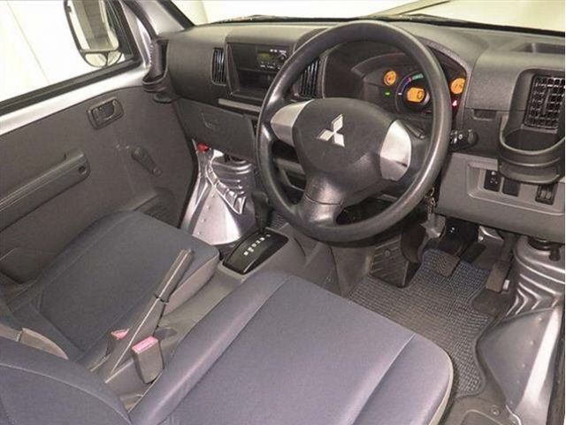 MITSUBISHI MINICAB-MIEV 2012 Image 31