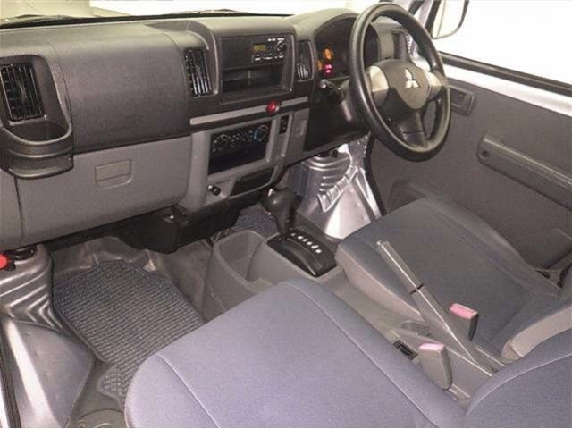 MITSUBISHI MINICAB-MIEV 2012 Image 31