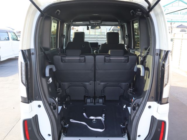 HONDA N BOX CUSTOM 2023 Image 31