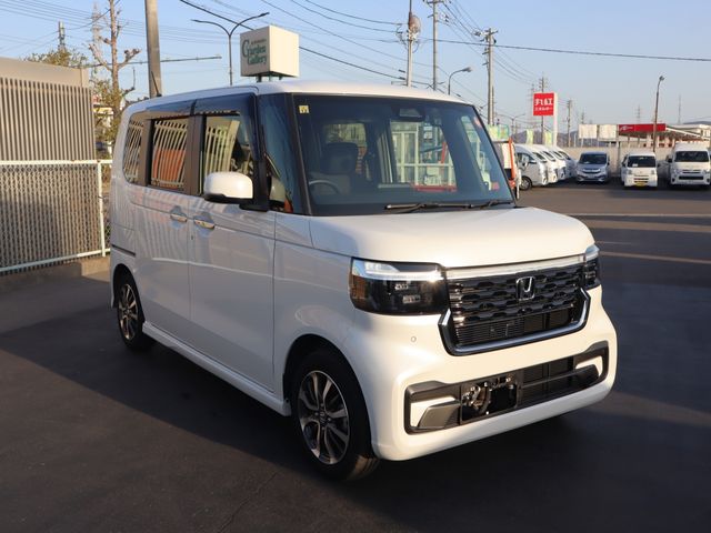 HONDA N BOX CUSTOM 2023 Image 31