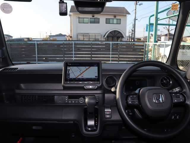 HONDA N BOX CUSTOM 2023 Image 31