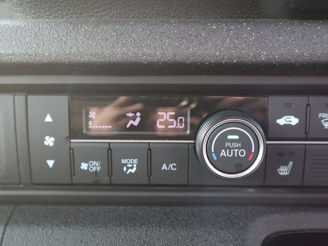 HONDA N BOX CUSTOM 2023 Image 31