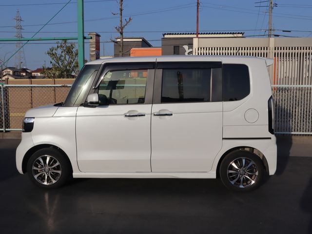 HONDA N BOX CUSTOM 2023 Image 31