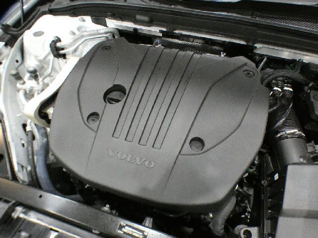 VOLVO V60 CROSS COUN 2022 Image 31