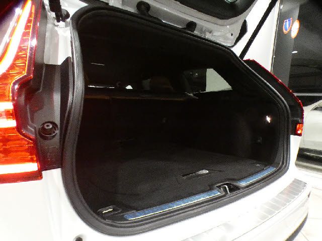 VOLVO V60 CROSS COUN 2022 Image 31