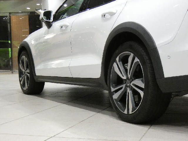 VOLVO V60 CROSS COUN 2022 Image 31