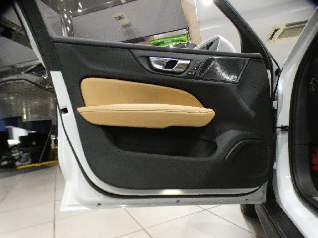 VOLVO V60 CROSS COUN 2022 Image 31
