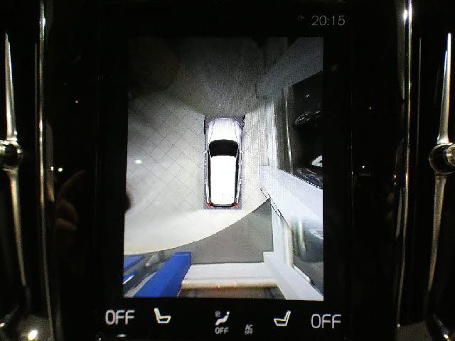 VOLVO V60 2019 Image 31