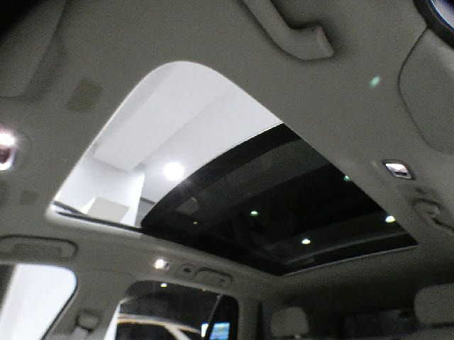 VOLVO V60 2019 Image 31