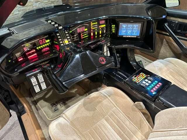 PONTIAC FIREBIRD 1990 Image 31