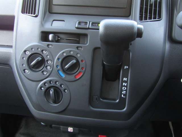 DAIHATSU GRAN MAX CARGO 2025 Image 31